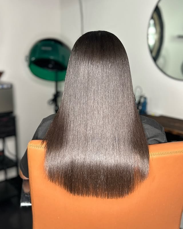 Healthe Hair & Lashes Logo