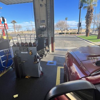 Valvoline Instant Oil Change - Inside bay 3 - Oil Change Stations Near Me - El Paso, Texas Valvoline Instant Oil Change - Inside bay 3 - Oil Change Stations Near Me - El Paso, Texas