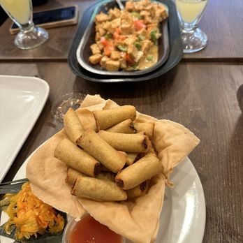Max's Restaurant - Glendale - Lumpiang Shanghai - Filipino Near Me - Glendale, California