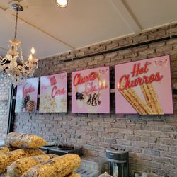 Big Rock Sweet Shop - Decor