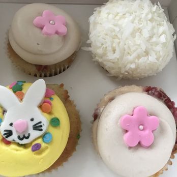 Georgetown Cupcake - Cupcakes Near Me - Washington, DC, District of Columbia