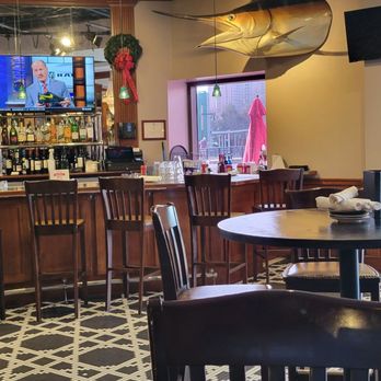 Phillips Seafood - Seafood Near Me - Baltimore, Maryland