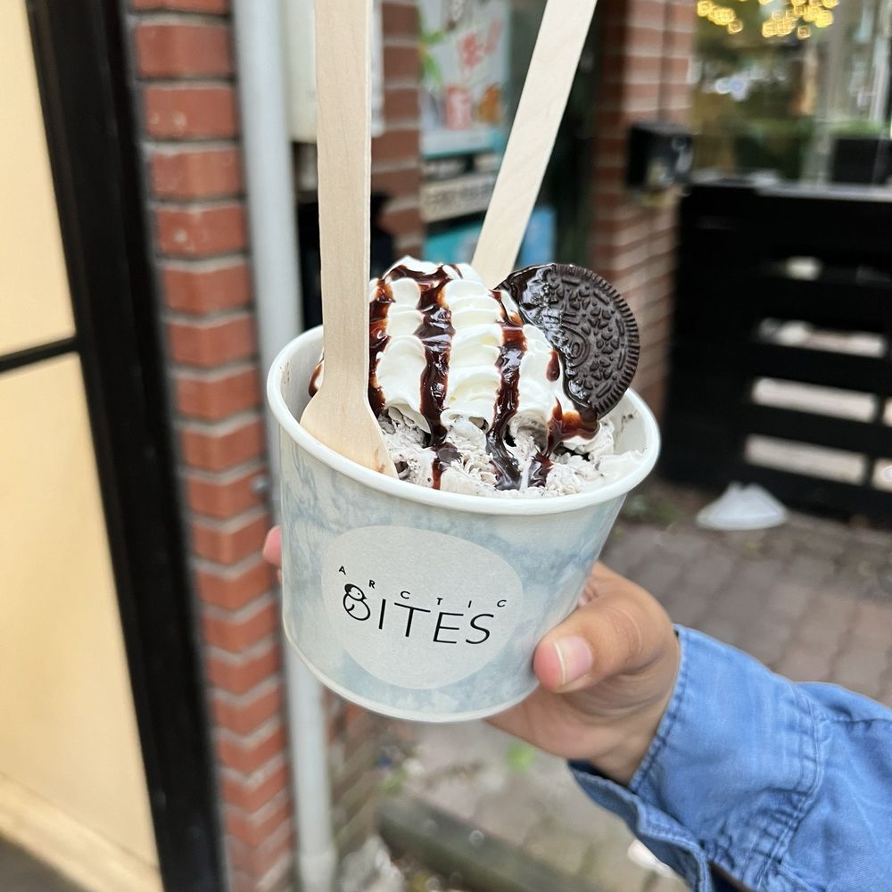 Arctic Bites - Cookies and Cream Ice Cream - Ice Cream & Frozen Yogurt Near Me - Toronto, Ontario Arctic Bites - Cookies and Cream Ice Cream - Ice Cream & Frozen Yogurt Near Me - Toronto, Ontario