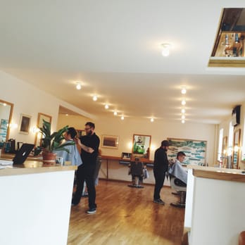 Blue & Black - Bro paradise - Barbers Near Me - Brooklyn, New York