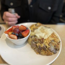 Cosmos Restaurant - Skillet
