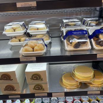 Paris Baguette - Cafes Near Me - Maple Grove, Minnesota Paris Baguette - Cafes Near Me - Maple Grove, Minnesota