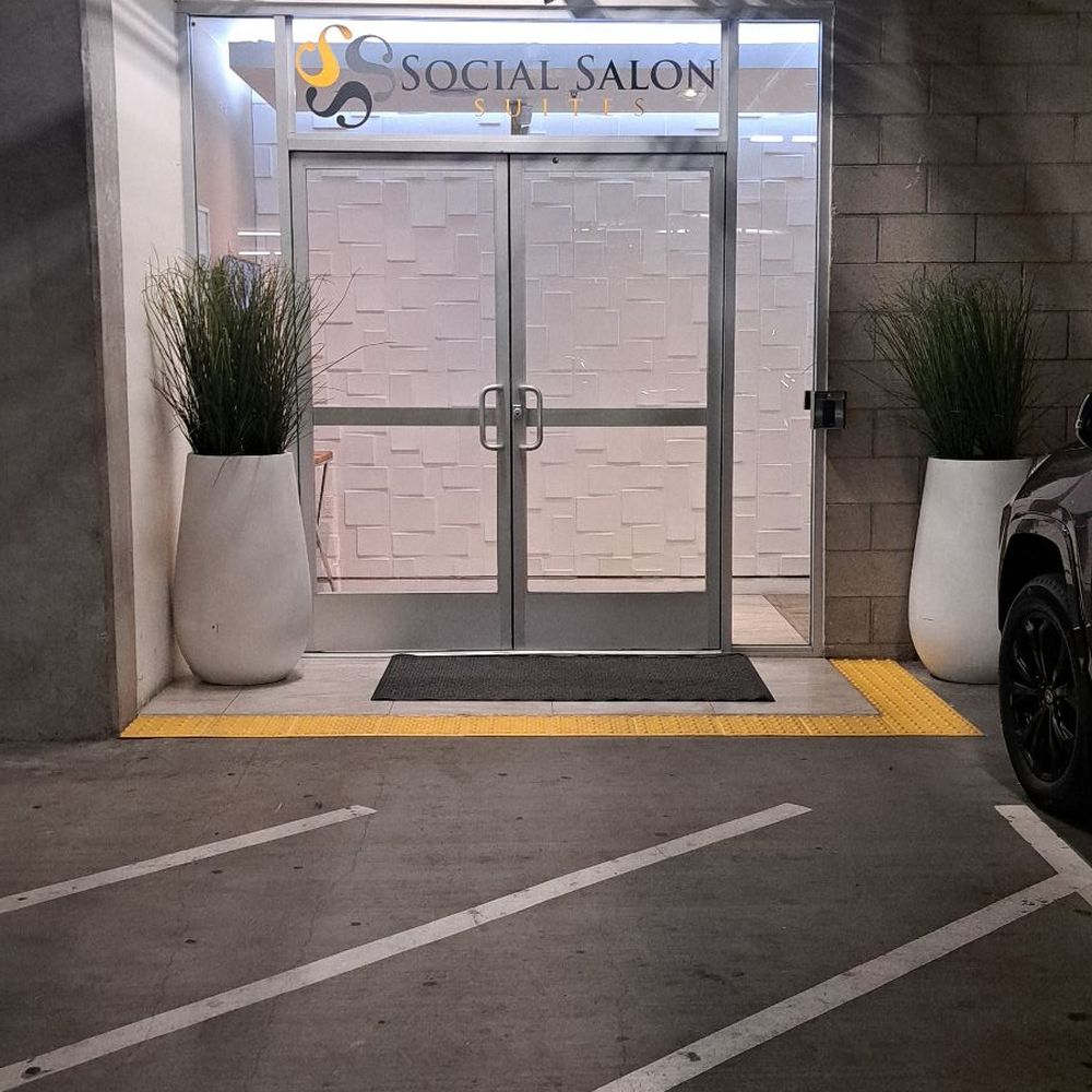 Social Salon Suites - entrance of the place - Skin Care Near Me - Glendale, California Social Salon Suites - entrance of the place - Skin Care Near Me - Glendale, California