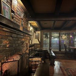 Crow & Gate Pub - Dining area