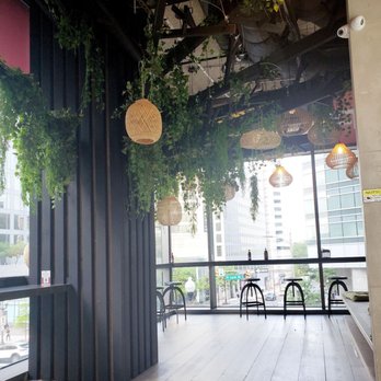 RollPlay Rosslyn - Happy Eatery Dining Area - Vietnamese Near Me - Arlington, Virginia
