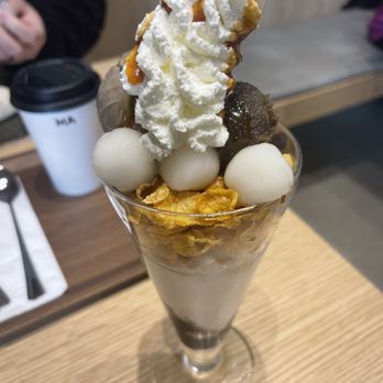 Nana's Green Tea - Hojicha mochi parfait - Desserts Near Me - Bellevue, Washington