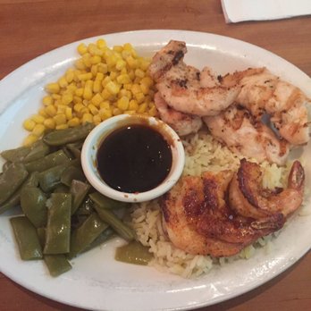 Cheddar's Scratch Kitchen - You can get chicken tenders w/I the breading (grilled tenders) - American Near Me - Fort Worth, Texas