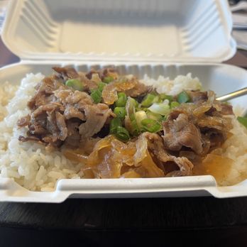 Momiji - Beef, onion and rice - Ramen Near Me - Colma, California Momiji - Beef, onion and rice - Ramen Near Me - Colma, California