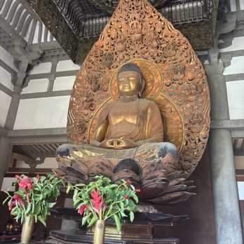 Byodo-In Temple - Buddhist Temples Near Me - Kaneohe, Hawaii