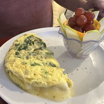 Nana's Cafe - Spinach Omelette with fruit cup - Breakfast & Brunch Near Me - Prescott, Arizona