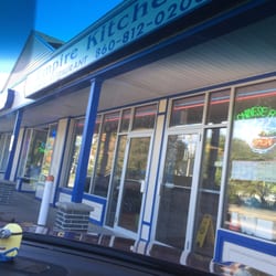 Empire Kitchen - Delicious food with convenient prices. Very tidy inside with quick service
