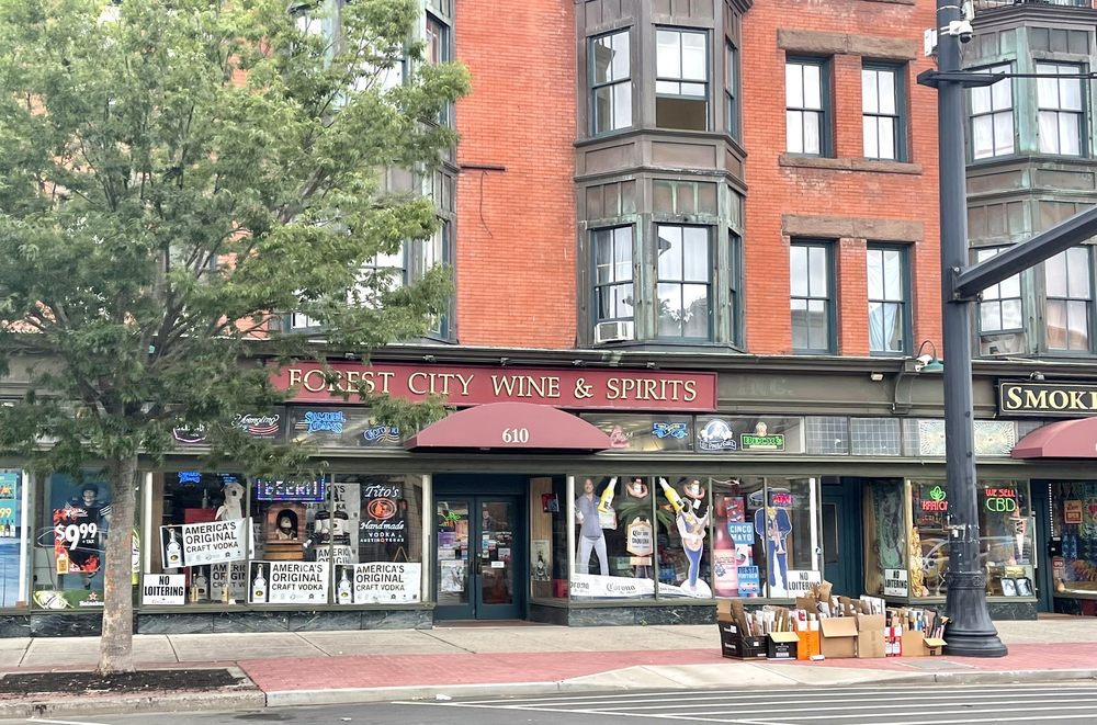 FOREST CITY WINES & SPIRITS Updated August 2024 13 Photos & 17 Reviews 610 Main St