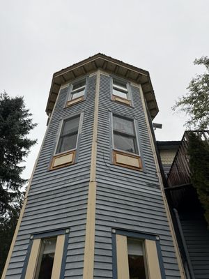 Alexander's Lodge At Mt Rainier by null