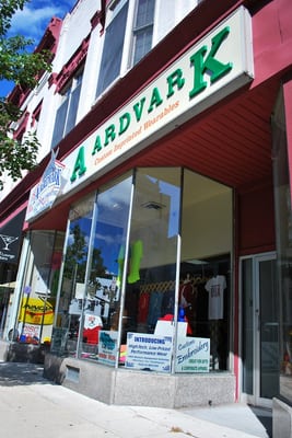 Aardvark Screen Printing & Embroidery