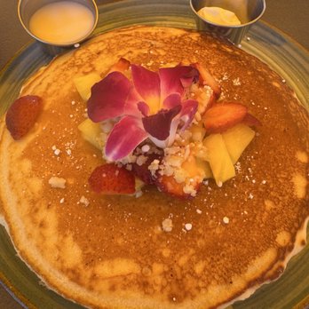 Castaway Cafe - Paradise Pancakes - American Near Me - Lahaina, Hawaii