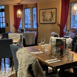 Sheep - Interior, sheepish amenities
