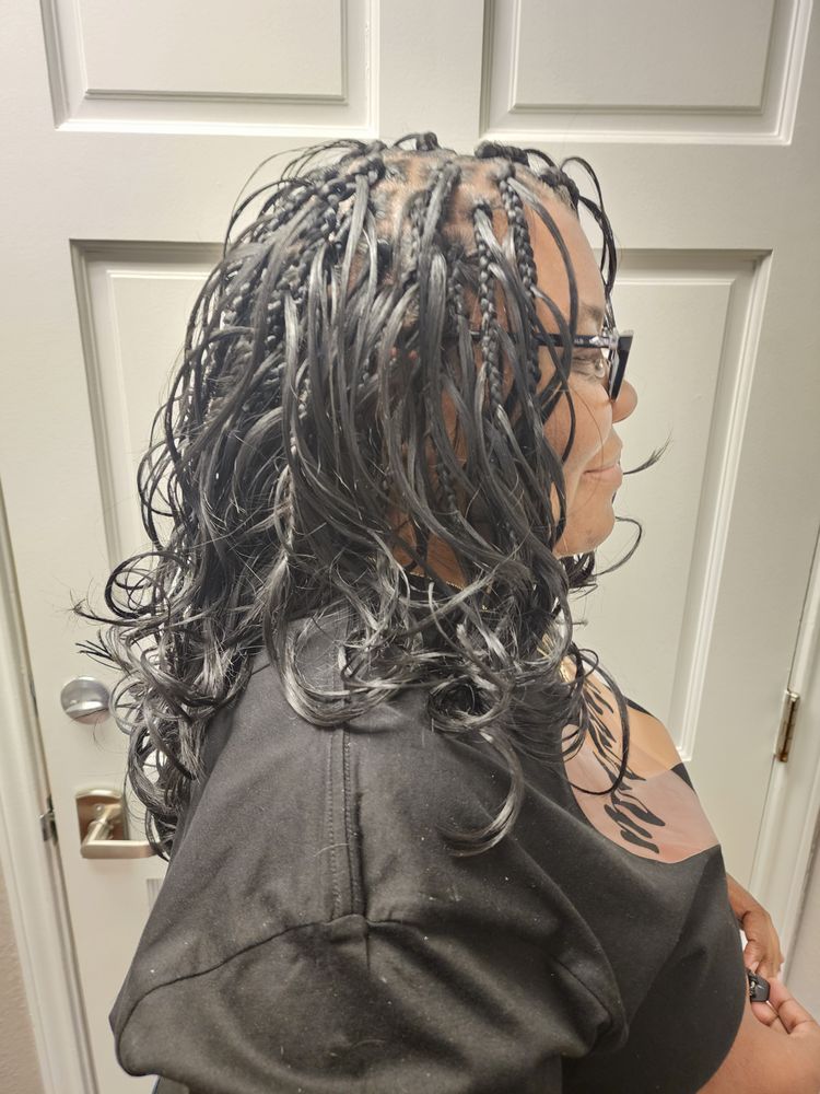 Kanekas Loving Hair Studio Logo