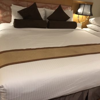 The Hotel Elizabeth Cebu - The main bedroom - Hotels Near Me - Cebu City, CEB The Hotel Elizabeth Cebu - The main bedroom - Hotels Near Me - Cebu City, CEB