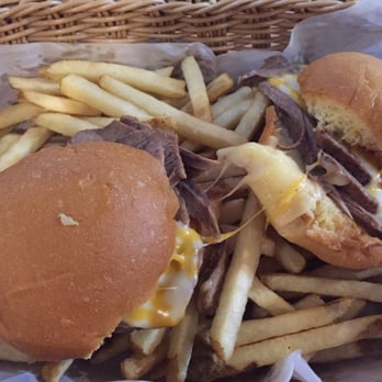 Da Kitchen Maui - Roast beef sliders. - Hawaiian Near Me - Kihei, Hawaii Da Kitchen Maui - Roast beef sliders. - Hawaiian Near Me - Kihei, Hawaii