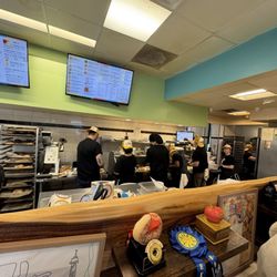 Baltik's Bagel - Inside