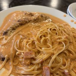 Rookie's Restaurant & Pizzeria & Bar