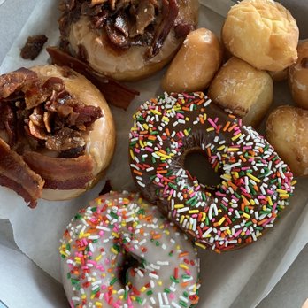 Donut King Hawaii - Donuts Near Me - Kailua, Hawaii Donut King Hawaii - Donuts Near Me - Kailua, Hawaii