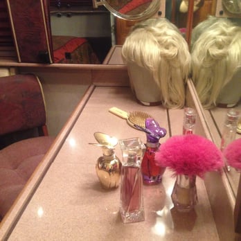 Dollywood - Dolly's dressing table in her tour bus - Amusement Parks Near Me - Pigeon Forge, Tennessee Dollywood - Dolly's dressing table in her tour bus - Amusement Parks Near Me - Pigeon Forge, Tennessee