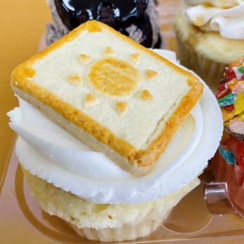 mix ‘n Sweetz Bakury - Banana Pudding Cupcake - Bakeries Near Me - Waldorf, Maryland mix ‘n Sweetz Bakury - Banana Pudding Cupcake - Bakeries Near Me - Waldorf, Maryland