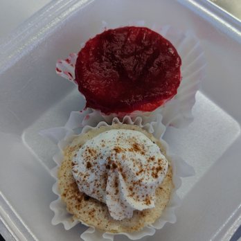 Cheesecake Carousel - Cheesecake minis--strawberry and banana pudding - Desserts Near Me - Charlotte, South Carolina Cheesecake Carousel - Cheesecake minis--strawberry and banana pudding - Desserts Near Me - Charlotte, South Carolina