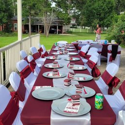 Maple Creek Bed and Breakfast was the perfect venue for my daughter's graduation party.