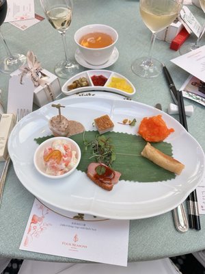 Four Seasons Hotel Singapore by null