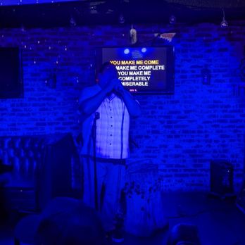 The Oaks Tavern - Great evening of drinks, family and new friends. Loved DJ Sam he's super duper cool - Karaoke Near Me - Sherman Oaks, California