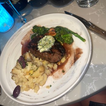Del Mar Naples - Seafood Near Me - Naples, Florida