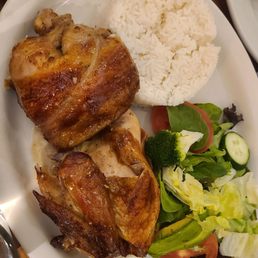 1/2 chicken with rice and salad