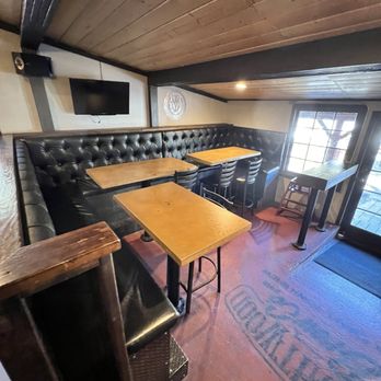 Wrightwood Brew Co. - Inside - Breweries Near Me - Wrightwood, California
