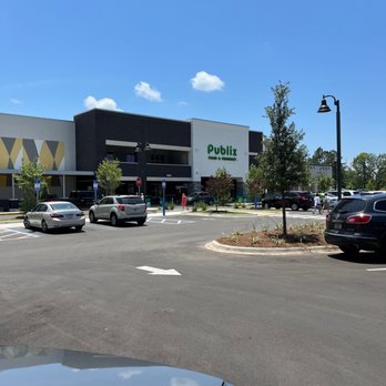 Publix - Entrance - Pharmacy Near Me - Tallahassee, Florida Publix - Entrance - Pharmacy Near Me - Tallahassee, Florida