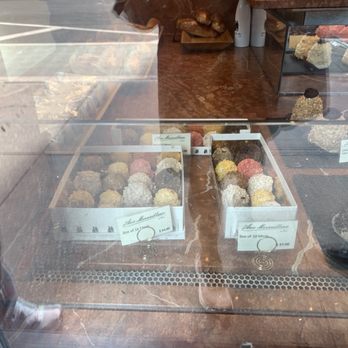Aux Merveilleux De Fred - Desserts Near Me - New York, New York Aux Merveilleux De Fred - Desserts Near Me - New York, New York