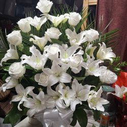 Belen Flowers - Sympathy arrangement
