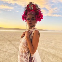 Shimmer Us - SHIMMER US shines at Burning man. Mia looks absolutely incredible