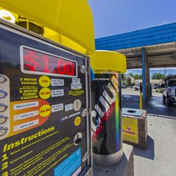 Hi Performance Car Wash - Fragrance combo vacuum available for use and it accepts credit cards.