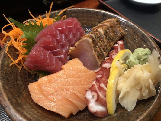 Yoko's Japanese Restaurant and Sushi Bar by null