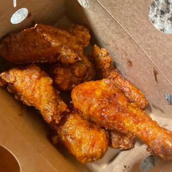 Mad for Chicken Bayside - Spicy garlic wings combo - Korean Near Me - Bayside, New York
