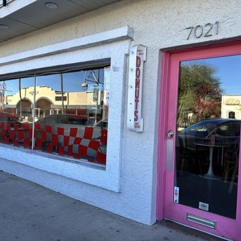 Chin Up Donuts + Coffee - Exterior - Donuts Near Me - Scottsdale, Arizona Chin Up Donuts + Coffee - Exterior - Donuts Near Me - Scottsdale, Arizona