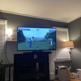 Pull down mounted tv