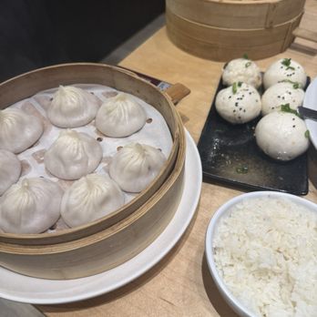 Uncle Dumpling - Pork A1. Pork Xiao Long Bao B1. Pan Fried Juicy Pork Bun (6pcs) D8. Steamed bun - Noodles Near Me - Roseville, California Uncle Dumpling - Pork A1. Pork Xiao Long Bao B1. Pan Fried Juicy Pork Bun (6pcs) D8. Steamed bun - Noodles Near Me - Roseville, California