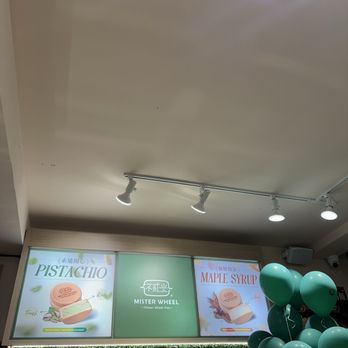 Mister Wheel - Desserts Near Me - North York, Ontario